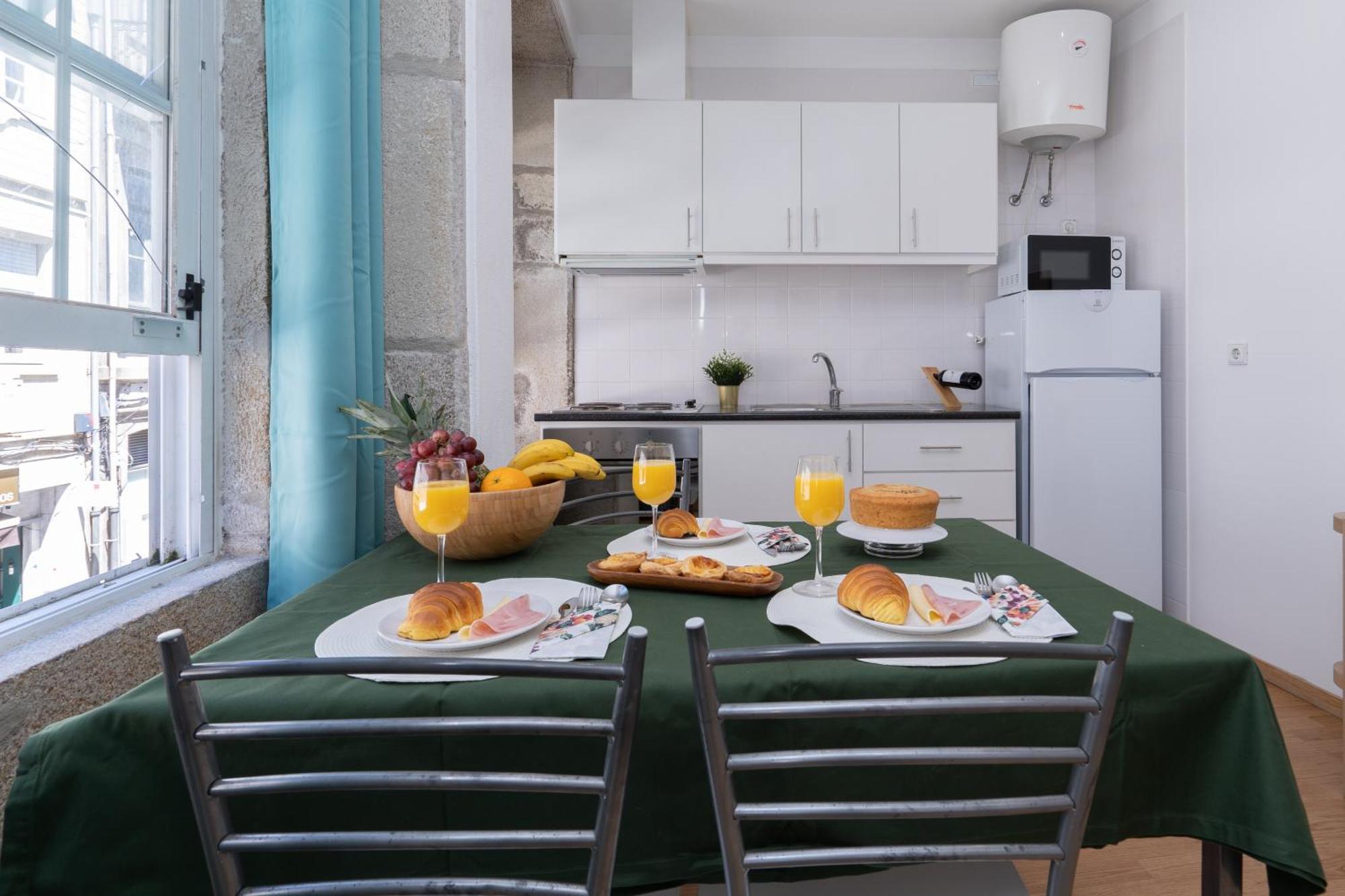 Host Wise - Colorful Fresh Flats - Batalha Leilighet Porto Eksteriør bilde